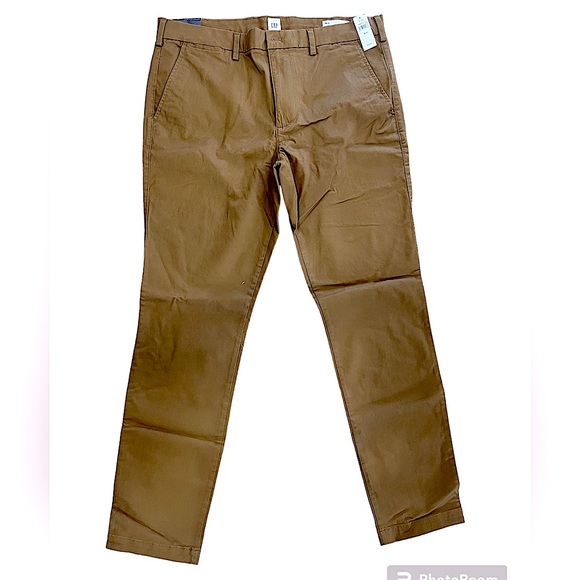 Old Navy khaki’s. Brand New with tags. 36x32 - Picture 4 of 8